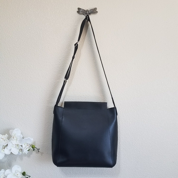 EVERLANE The Form Leather Tote Bag - Picture 2 of 11
